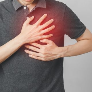 Previene ataques cardíacos y accidentes cerebrovasculares